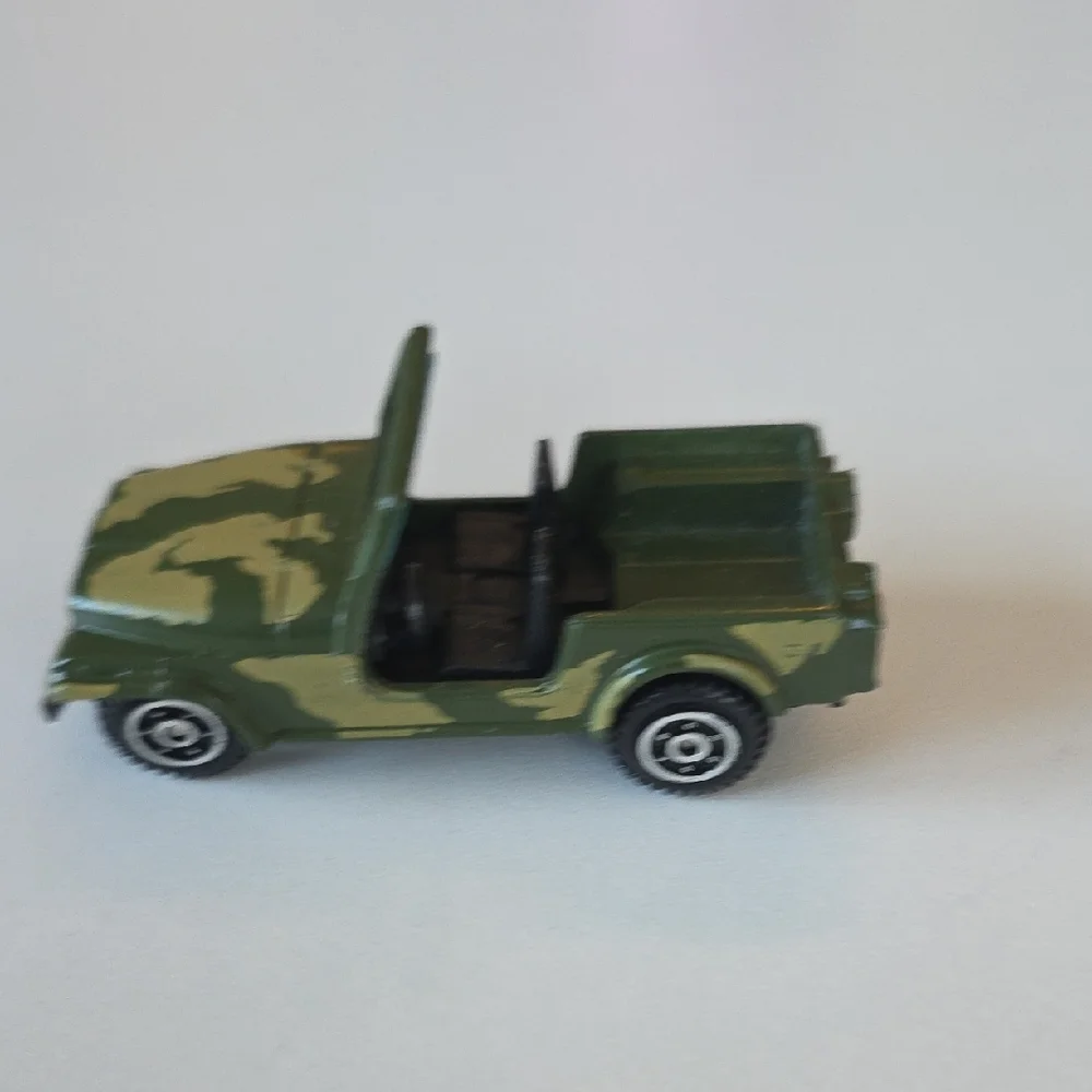YAT MING US ARMY Diecast Jeep  #1608 Green Camouflage